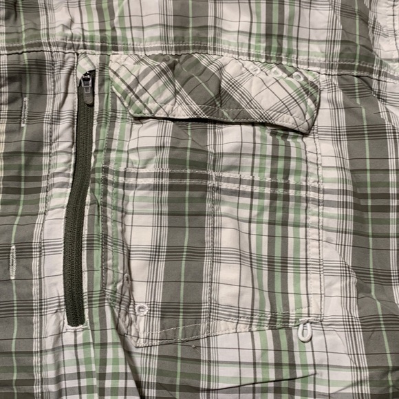 Men’s XXL Nepallo green and gray plaid button down short sleeve shirt - Picture 4 of 6